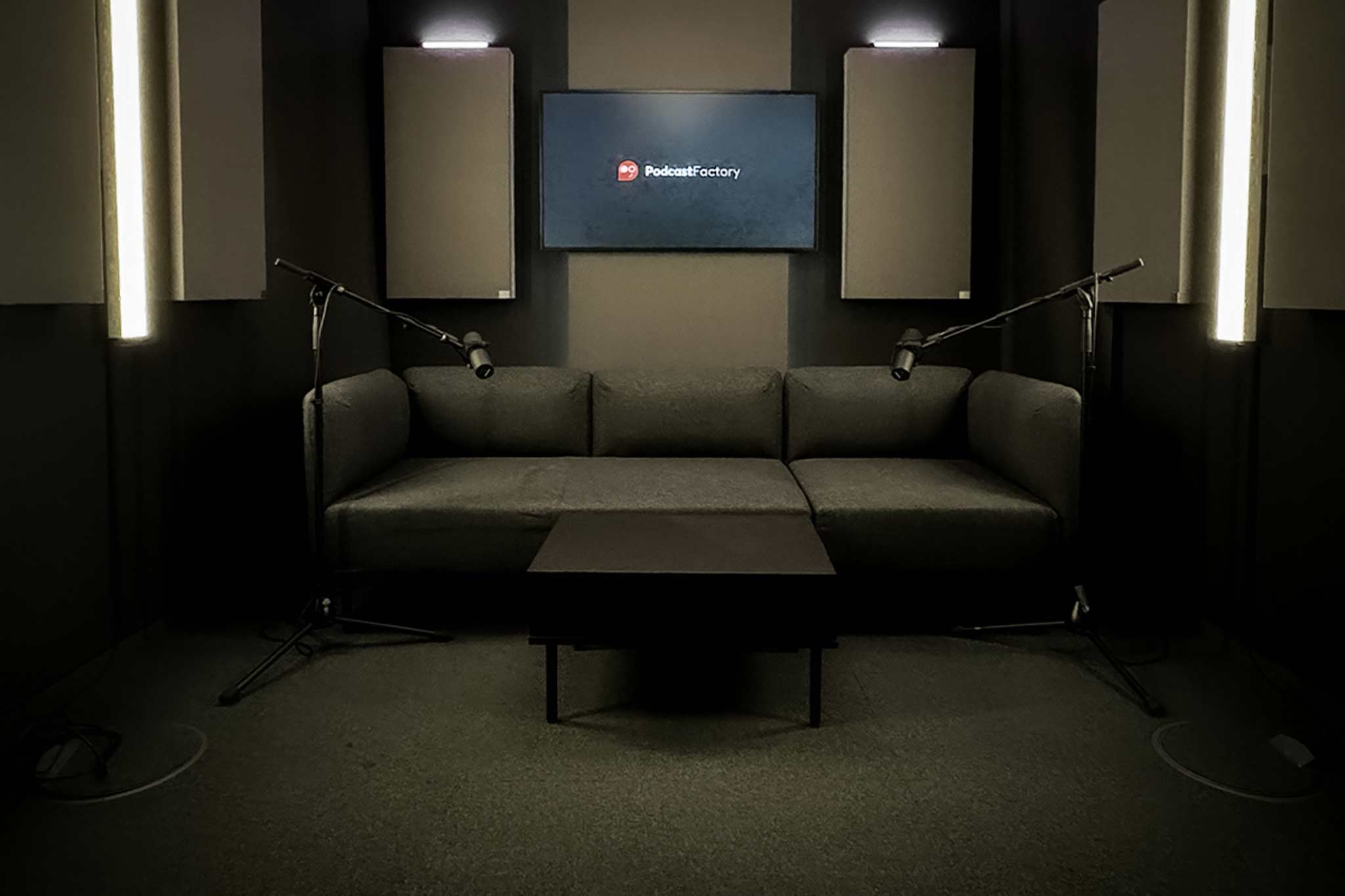 Podcast Factory Podcast Studio Wien Setup Sofa